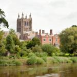 {{ hotelInfo.altText }}