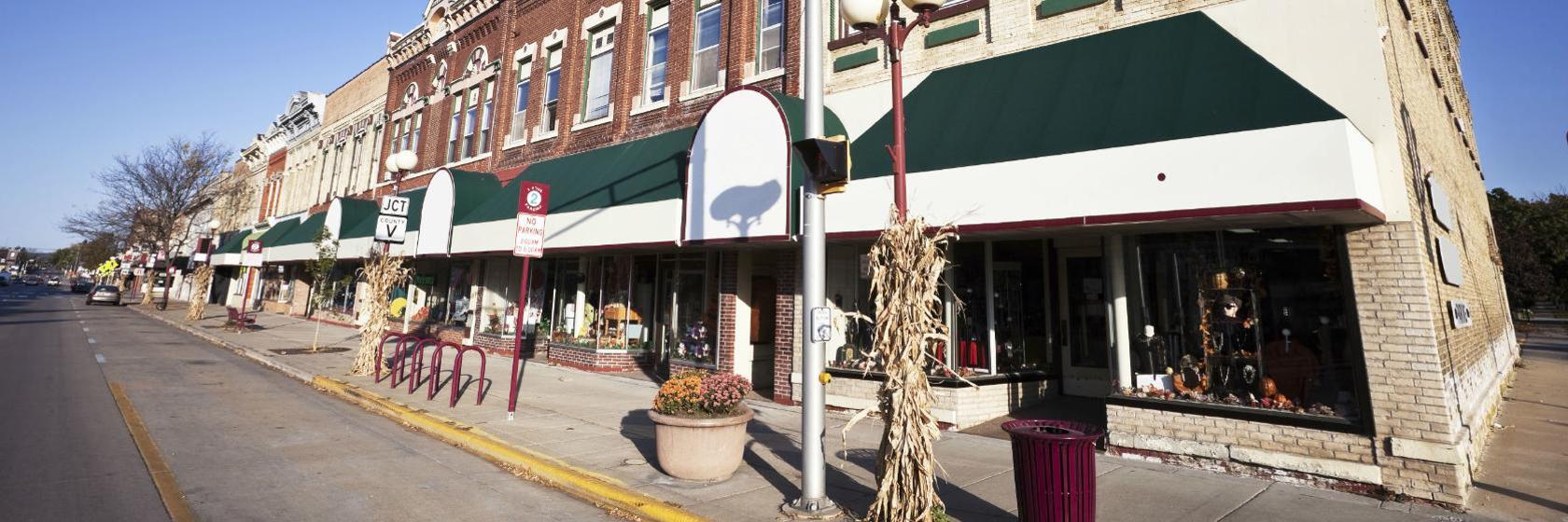 The best available hotels & places to stay near Richland Center, WI