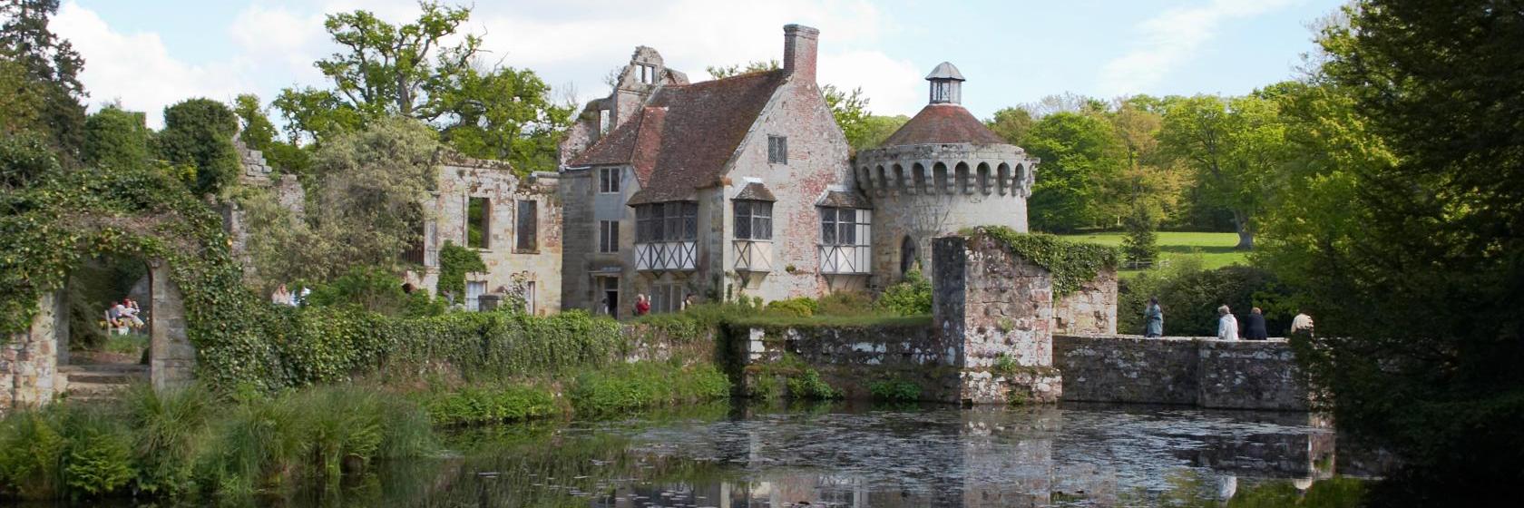 Are Dogs Allowed At Scotney Castle