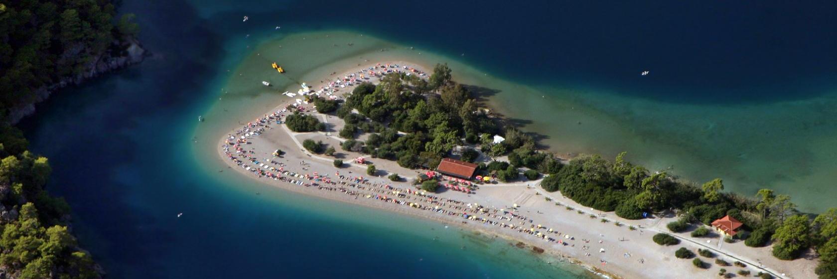https://www.booking.com/hotel/tr/villa-vizo-oludeniz.ar.html?aid=1381605&no_rooms=1&group_adults=2&room1=A%2CA&label=AlFondok