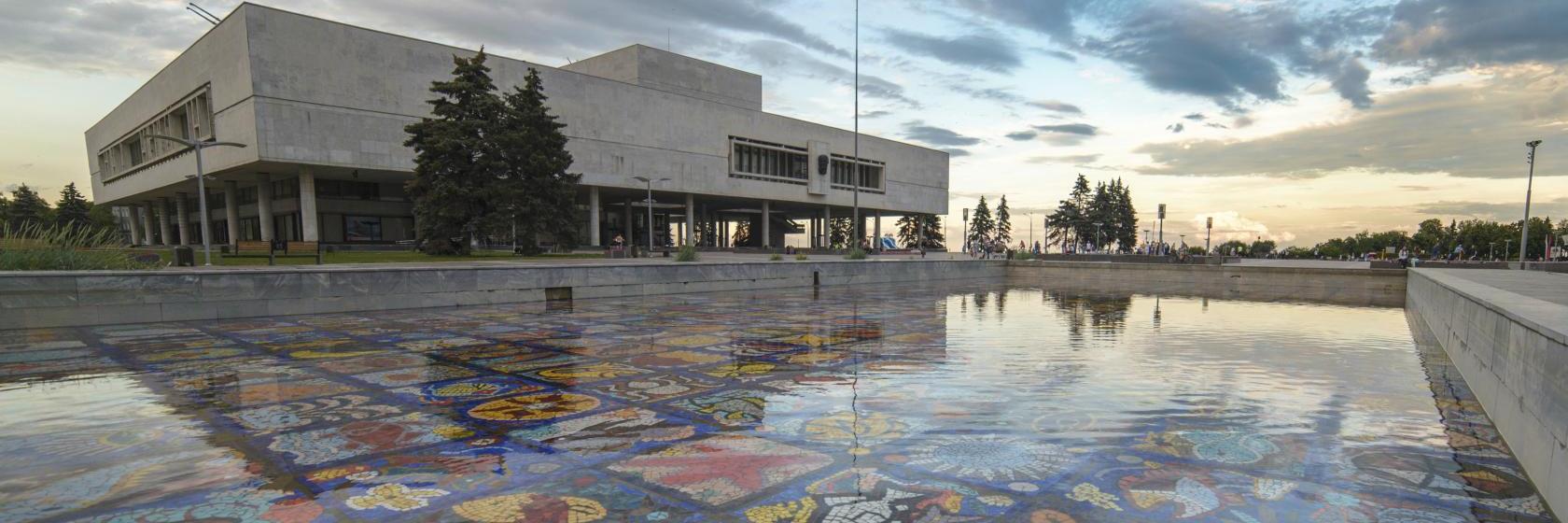 What are the best hotels in Zavolzhskii?