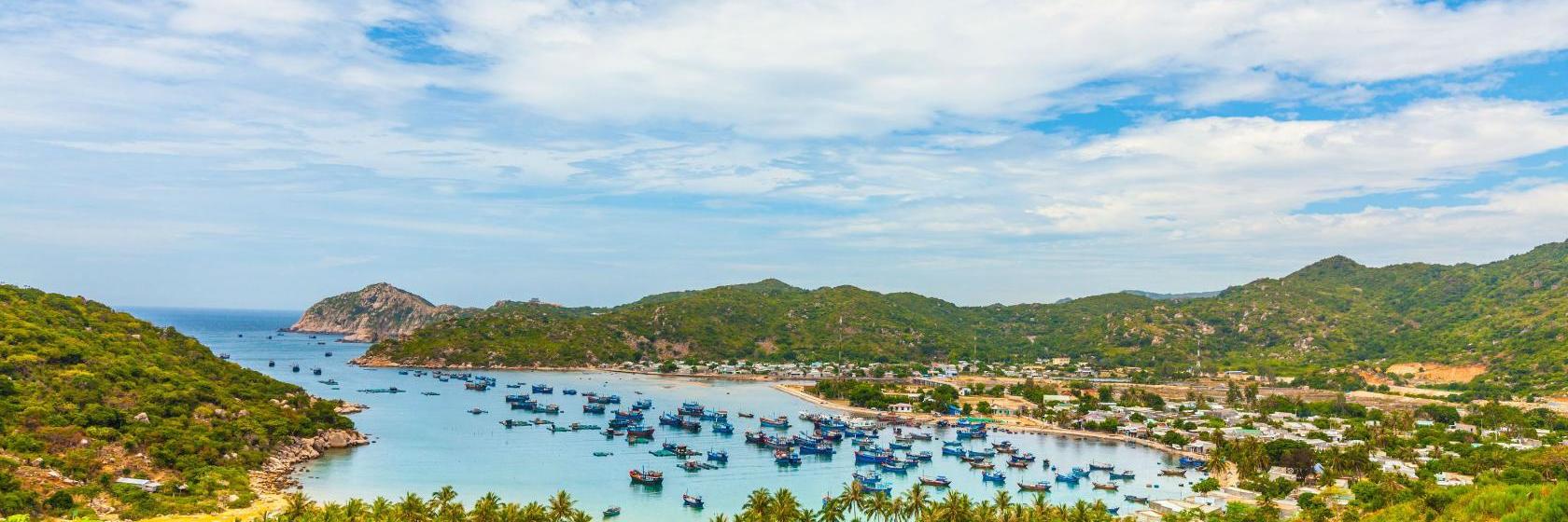Пляж бай зай нячанг. Vinh hy bay vietnam. Фанранг-тхаптям. Достопримечательности винь. Провинция ниньтхуан.