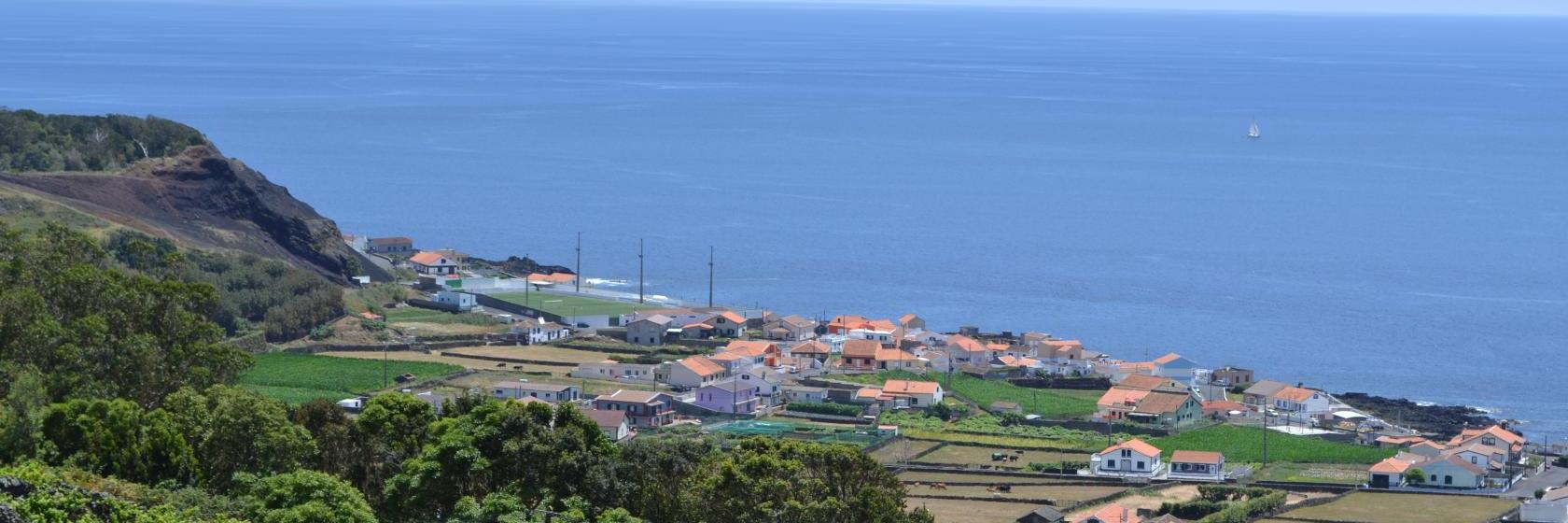 The best available hotels & places to stay near Porto Judeu, Portugal