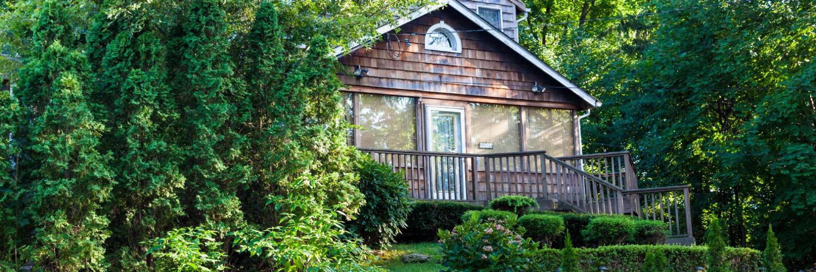 The best available hotels & places to stay near Melville, NY