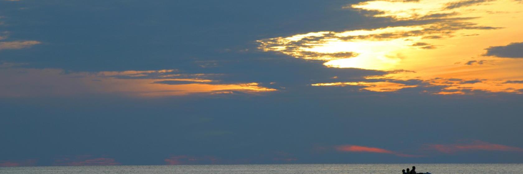 Red Carpet Inn North East