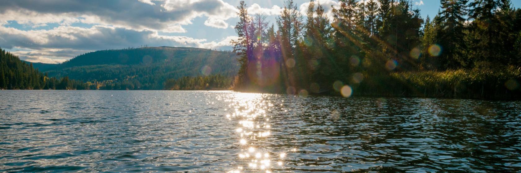 The best available hotels & places to stay near Anglemont, Canada