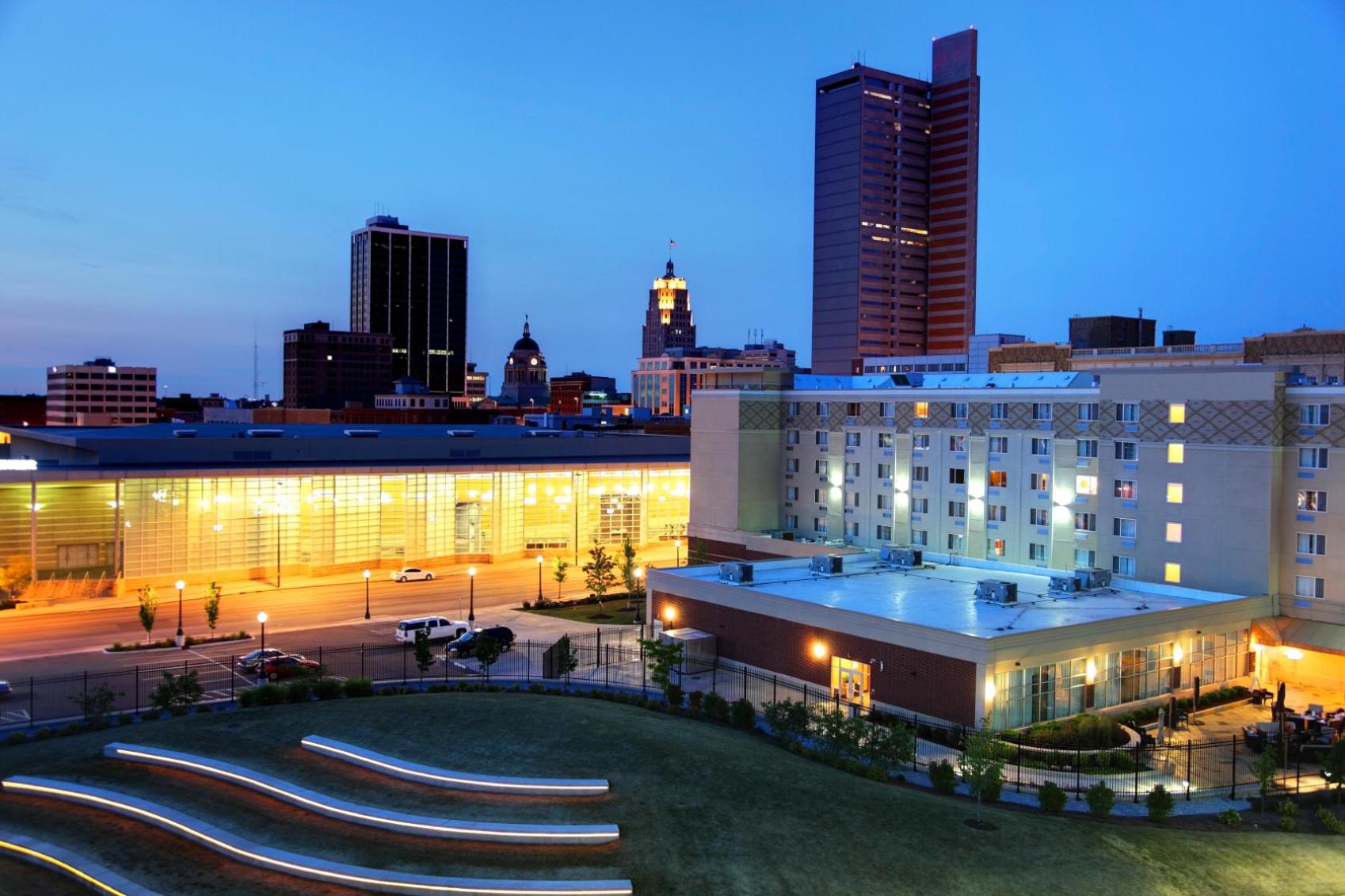 Reservations Fort Wayne