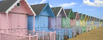 Hotels with Parking in West Mersea