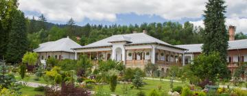 Хотели в Văratec