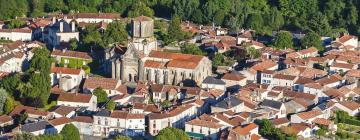 Hotels with Parking in Vouvant