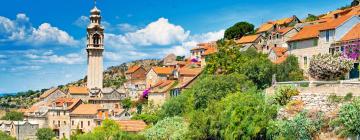 Hotels with Parking in Ložišće