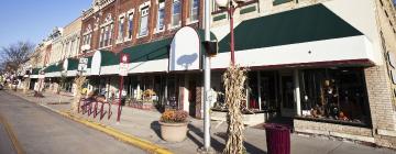 Hotels with Parking in Reedsburg