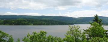 Хотели с паркинг в Margaree Harbour