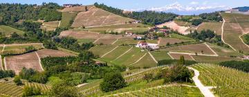 Hotels with Parking in Cerretto Langhe
