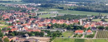 Hotellit, joissa on pysäköintimahdollisuus kohteessa Rohrendorf bei Krems