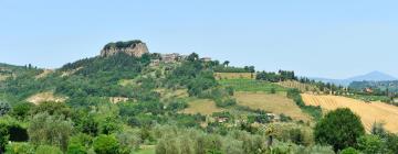 Hotels with Parking in San Quirico