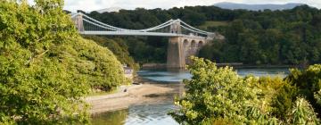 Hotels with Parking in Menai Bridge