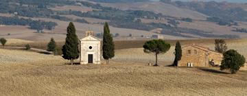 Hotels with Pools in Monticchiello