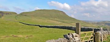 Cottages in Chinley