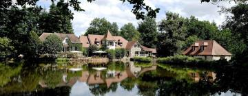 Cottages in La Roche-lʼAbeille