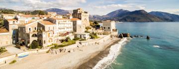 Hotels with Parking in Villammare