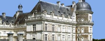 Hotels with Parking in Saint-Georges-sur-Loire