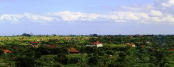 Hotel dengan parkir di Pati