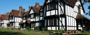 Hotels with Parking in Tring