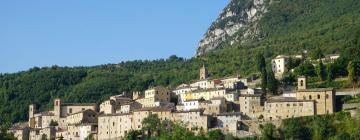 Hotel dengan parkir di Serra San Quirico