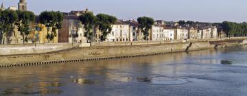 Hotels with Parking in Arles