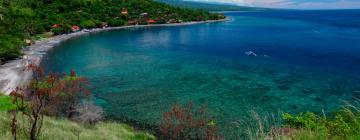 Hotel dengan parkir di Karangasem