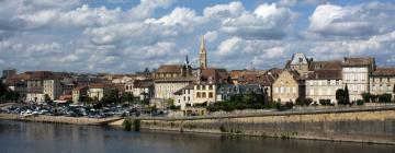 Hotels with Parking in Couze-et-Saint-Front