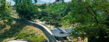 Hotels with Parking in Gongju