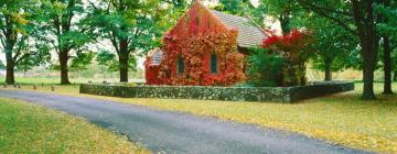 Cottages in Uralla