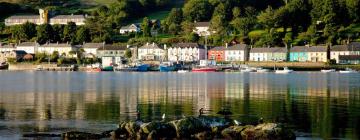 Hotel dengan parkir di Cúirt Mhic Shéafraidh