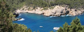 Hotels with Parking in Roca Llisa