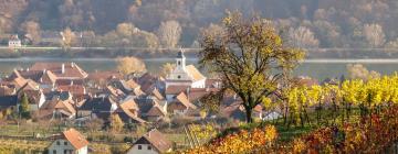 Hotels with Parking in Wösendorf