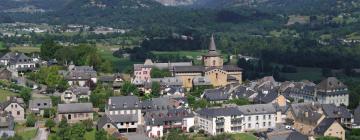 Hotels with Parking in Saint-Savin