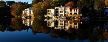 Hoteles con estacionamiento en Reston