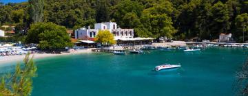 Hotels with Parking in Agnontas