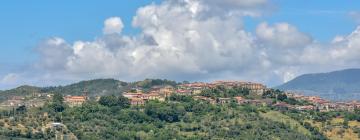 Hotels with Parking in Prignano Cilento