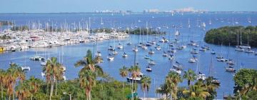 Hotels with Parking in Key Biscayne