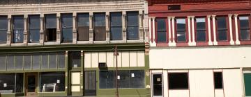 Hotels with Parking in Oskaloosa