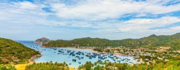 Hotels with Parking in Ninh Phuoc