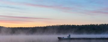 Hoteller med parkering i Oxtongue Lake