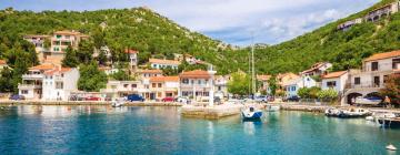 Hoteles con estacionamiento en Starigrad