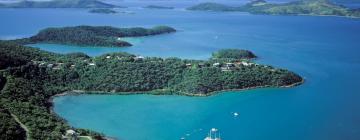 Hotels with Parking in Shute Harbour