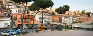 Hotels with Parking in Sacrofano