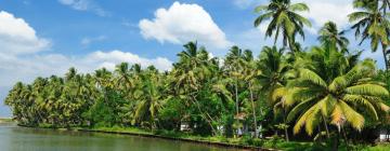 Hotels with Parking in Vaikom