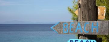 Hotels with Parking in Agios Ioannis Peristeron